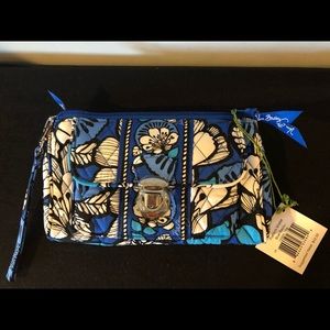 Vera Bradley Pushlock Wristlet in Blue Bayou